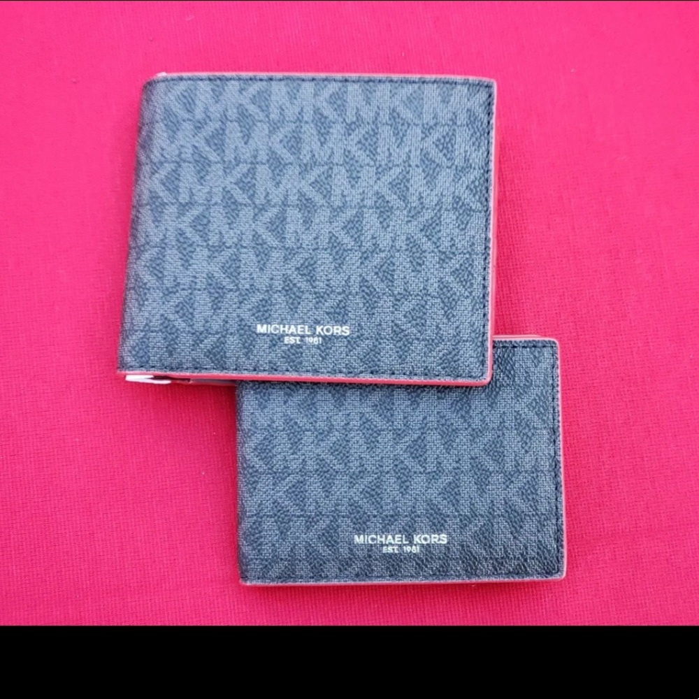 Micheals Kors male wallet